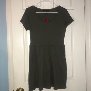 Army green t-shirt dress with pockets